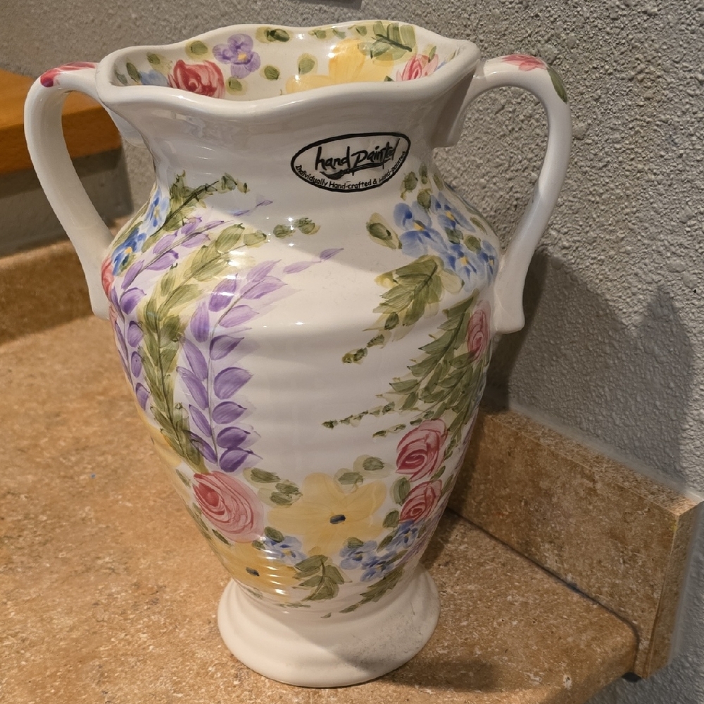 Tabletop Gallery Jardine English Garden Style Vase
